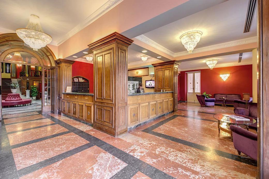 Grand Politi Hotel Syracuse