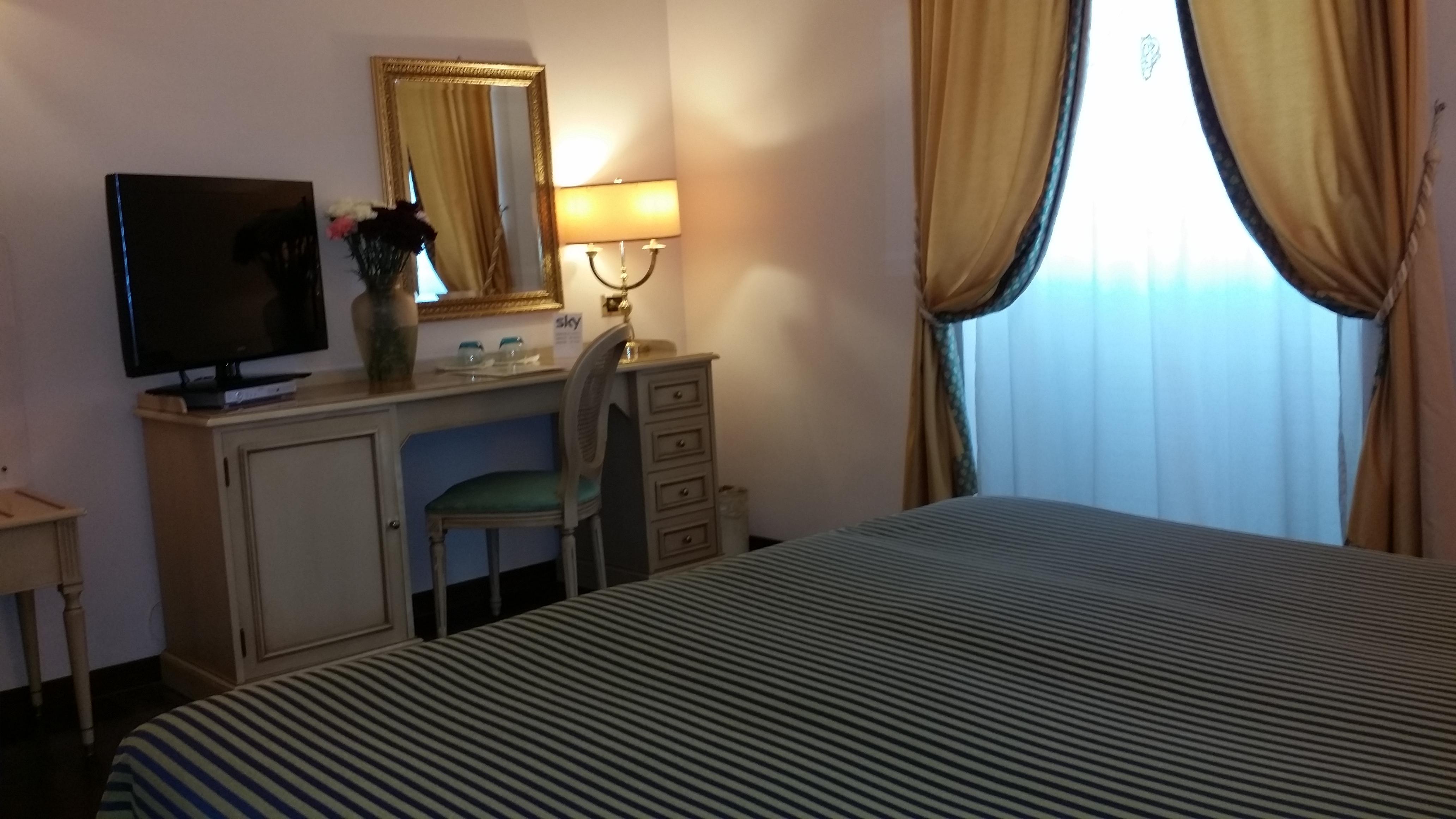 Grand Politi Hotel