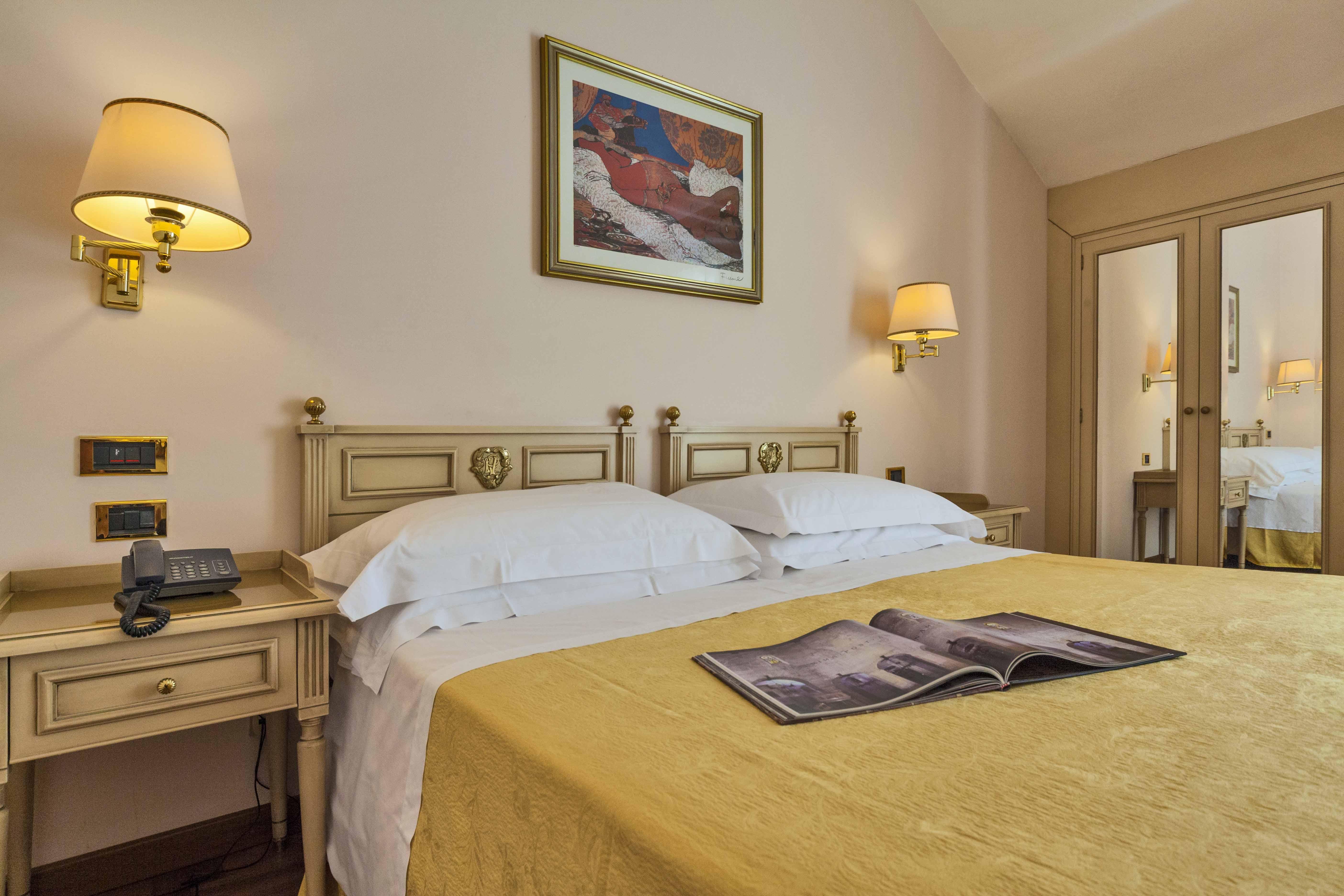 Grand Politi Hotel 4*