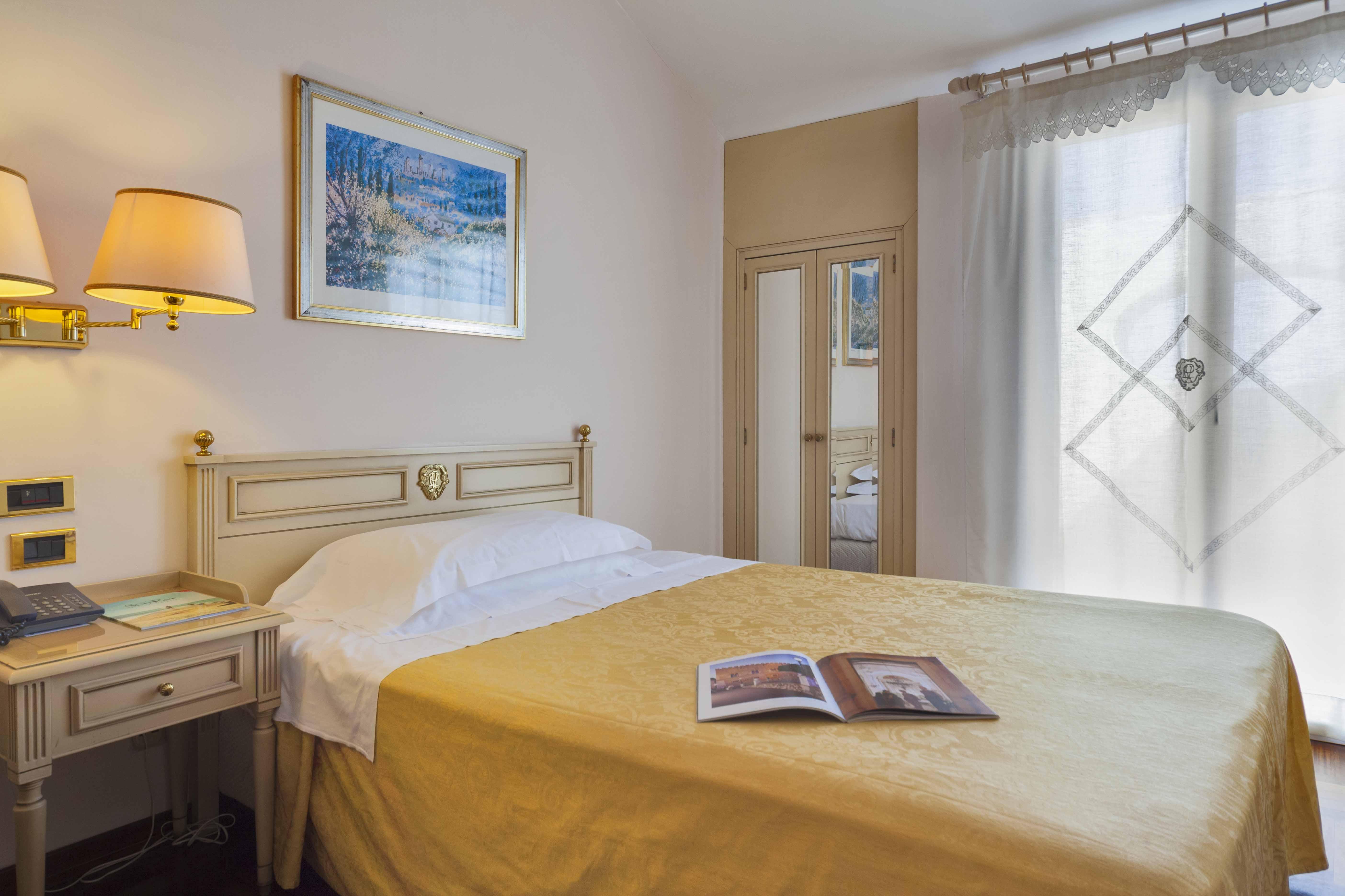 Grand Politi Hotel
