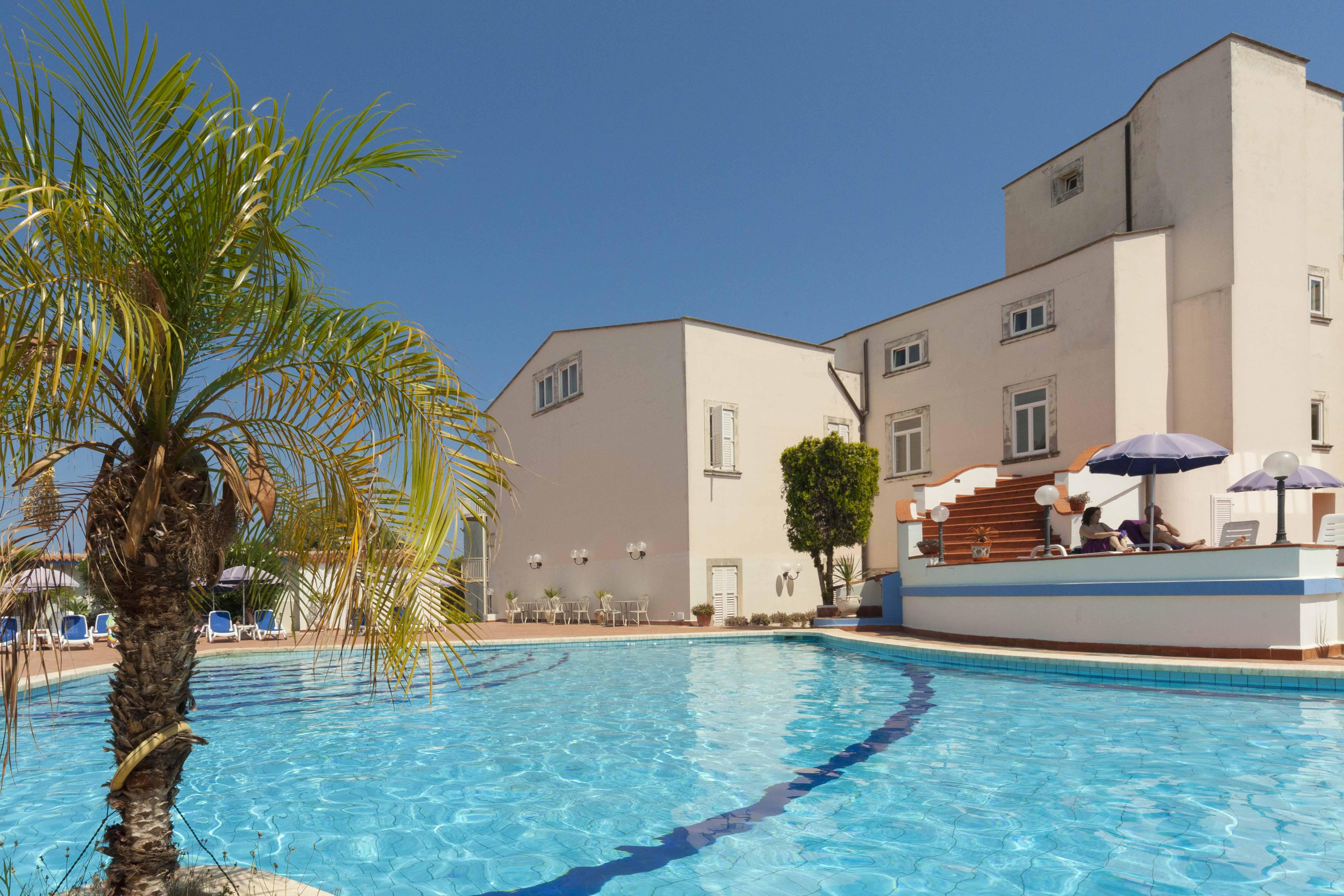 Hotel Grand Politi