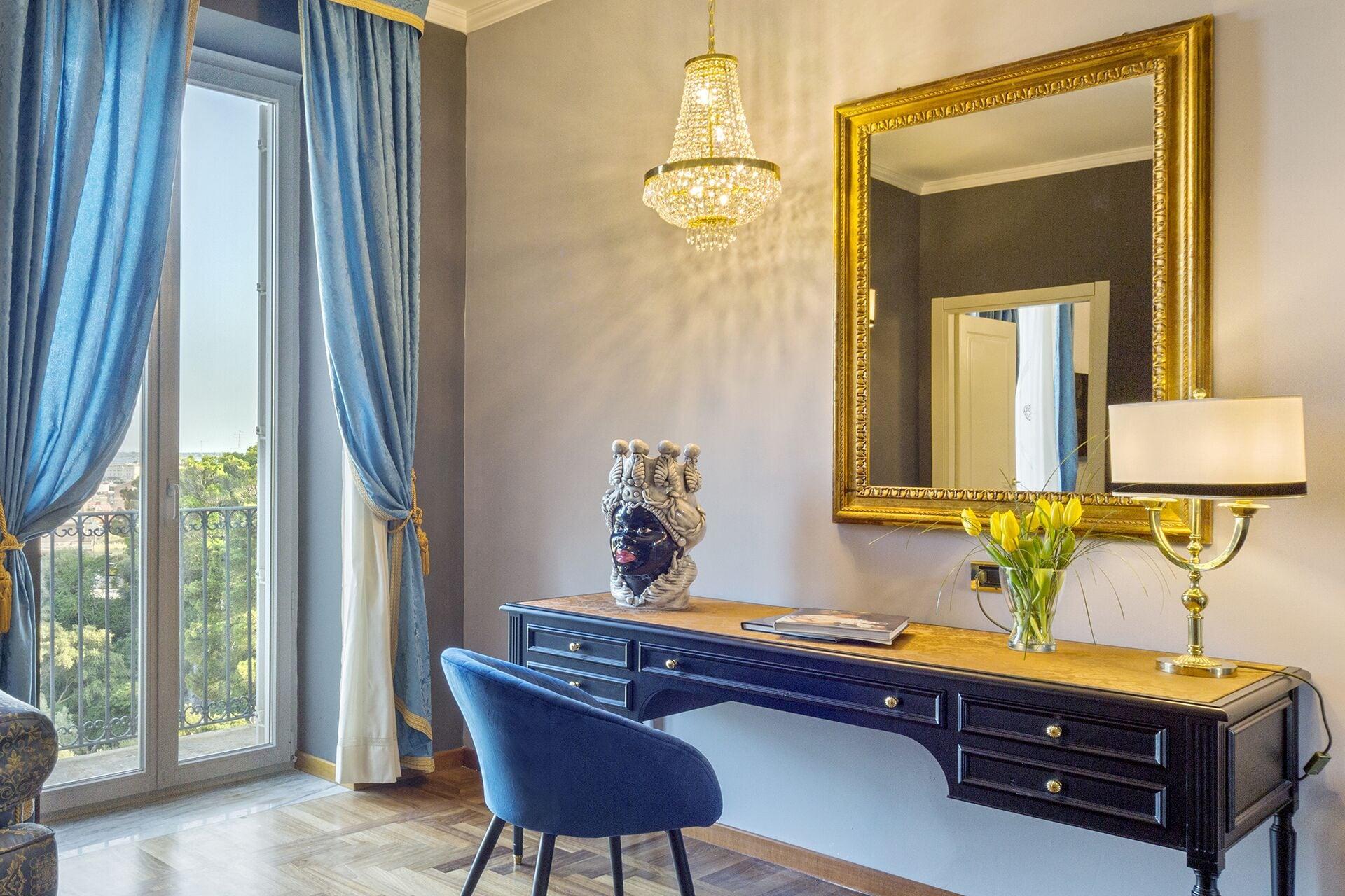 Grand Politi Hotel 4*
