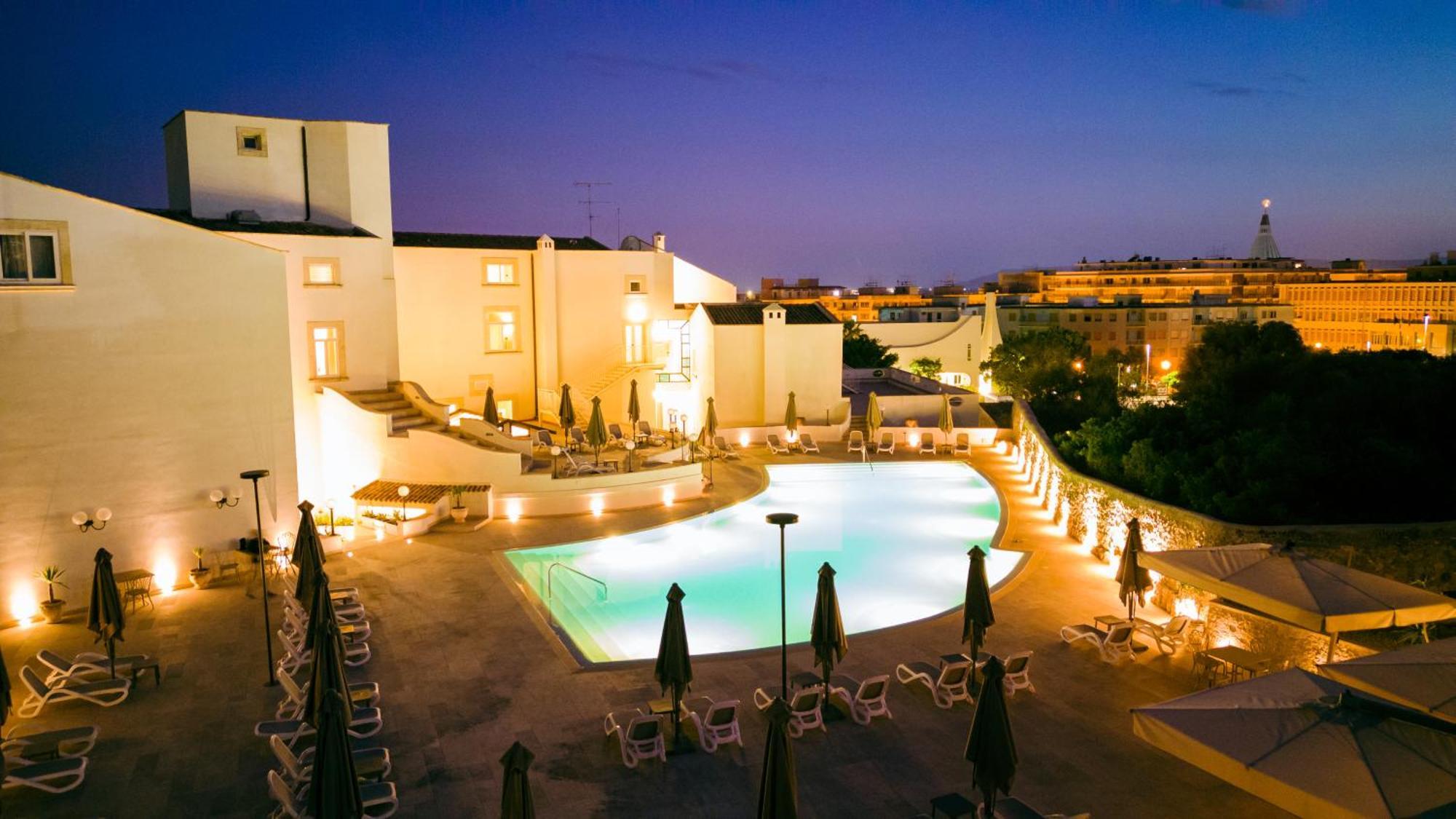 Grand Politi Hotel