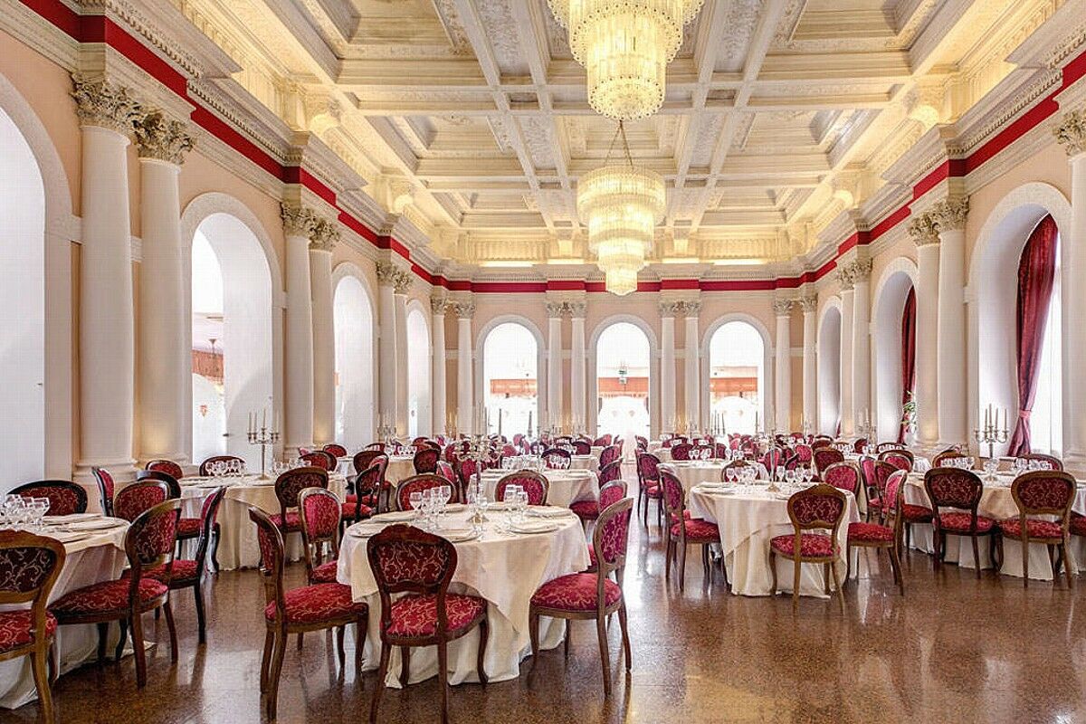 Grand Politi Hotel 4*